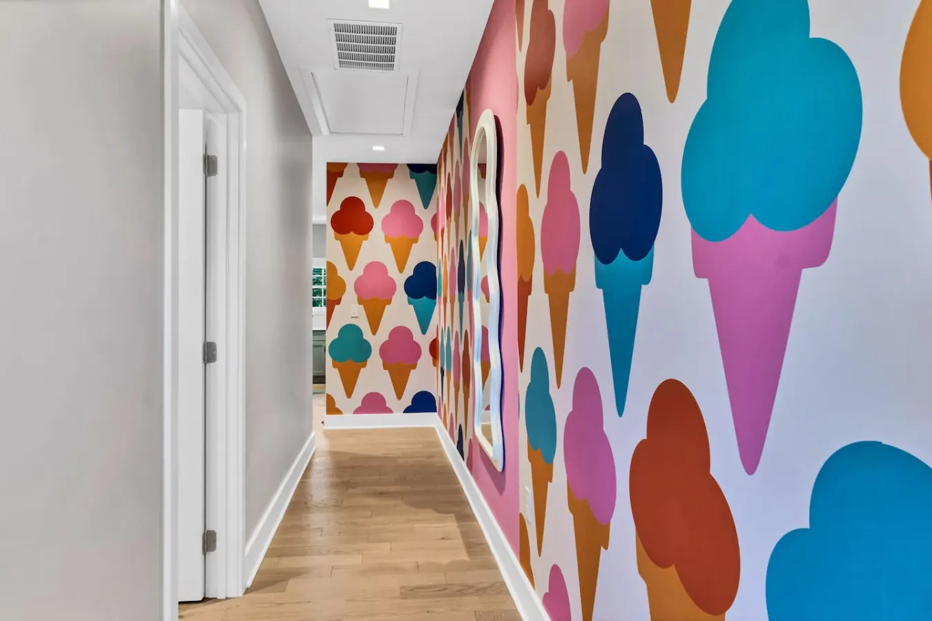 The Ice Cream Parlor Penthouse Suite 7