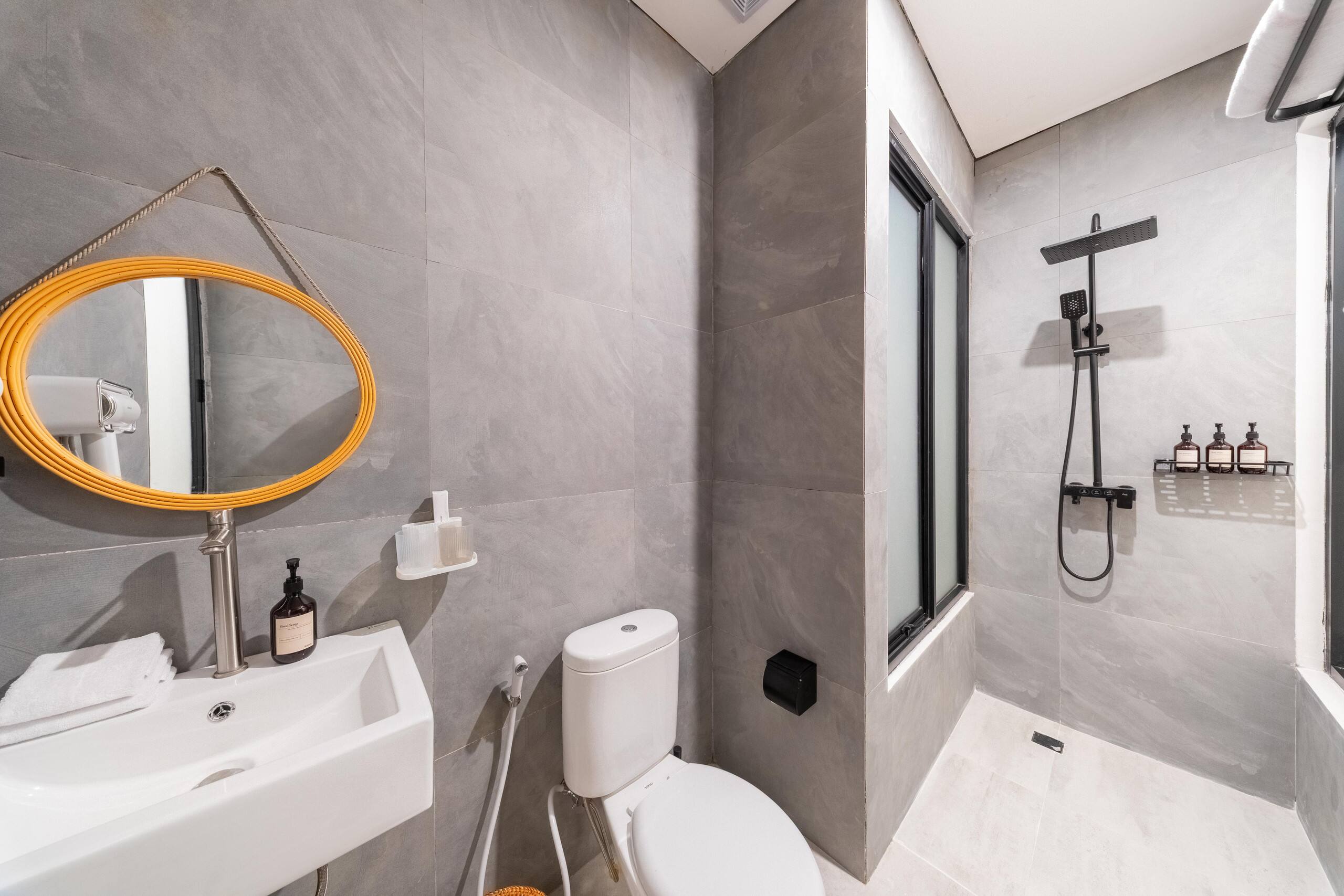 Digital Nomad Stay – Ensuite Room near Best Clubs 28