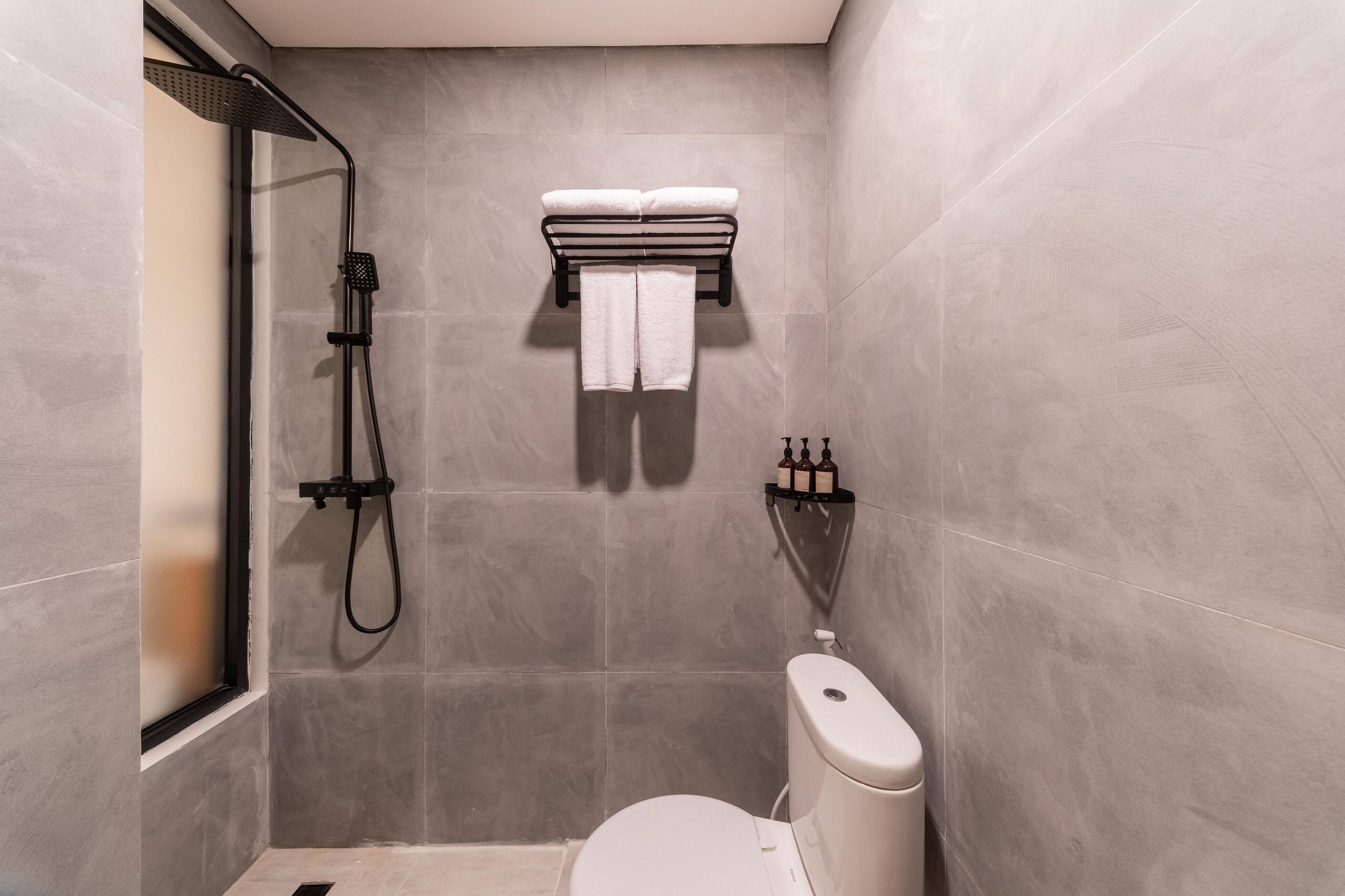 Digital Nomad Stay – Ensuite Room near Best Clubs 23