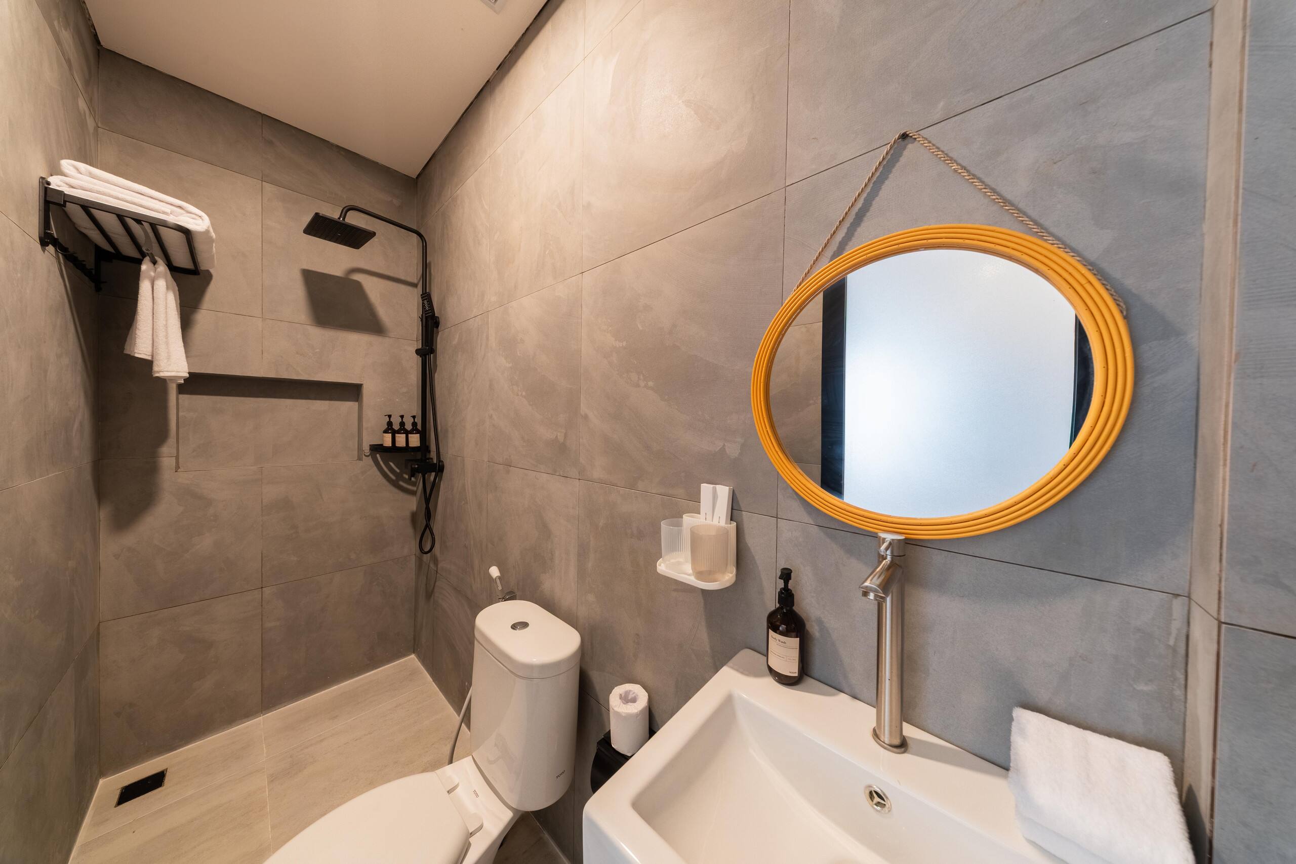 Digital Nomad Stay – Ensuite Room near Best Clubs 40