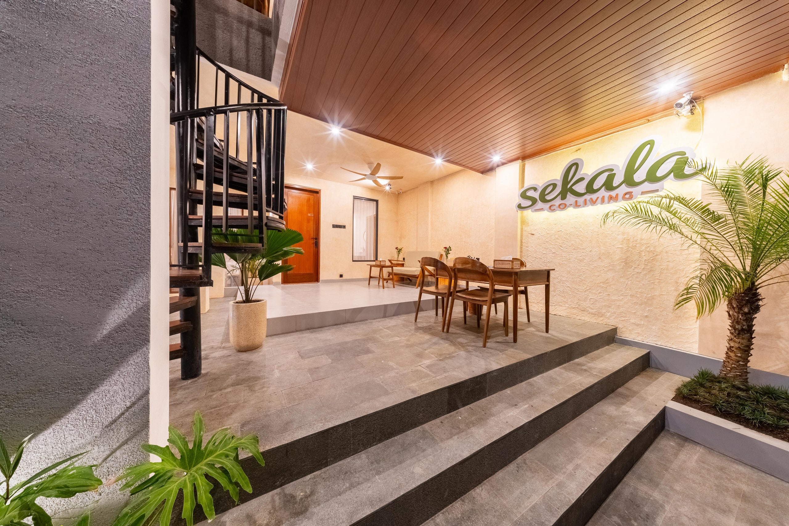 Digital Nomad Stay – Ensuite Room near Best Clubs 17