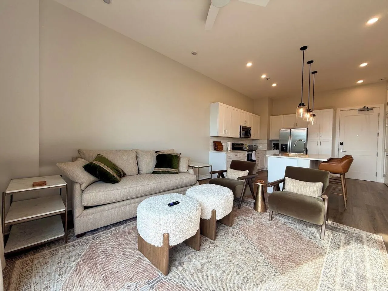 Stylish Downtown 1BR Private Balcony + City View 12
