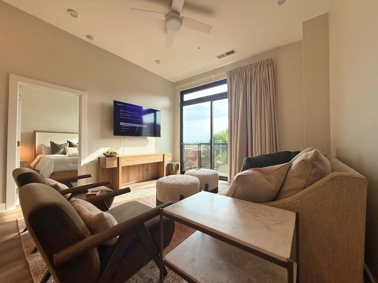 Stylish Downtown 1BR | Private Balcony + City View — photo 3