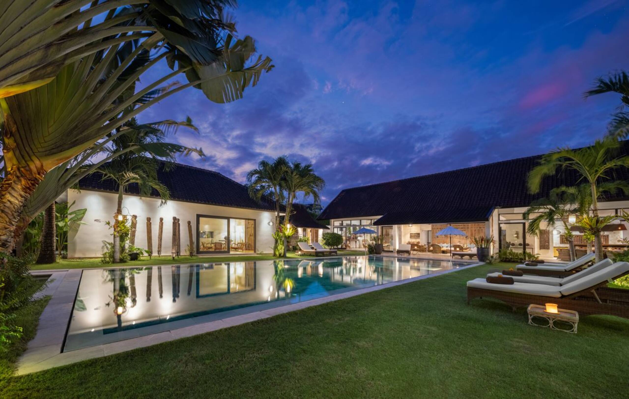 Abaca Villas:Villa Iluh 6BR Private Villa Seminyak