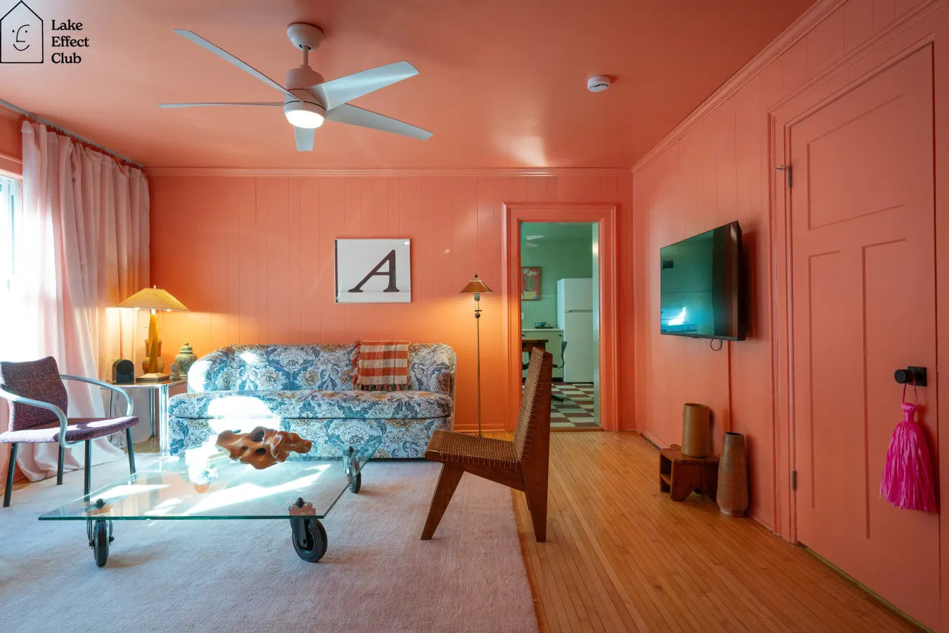 2BR Flat Near Brady St Lake Effect: The Sidney 9