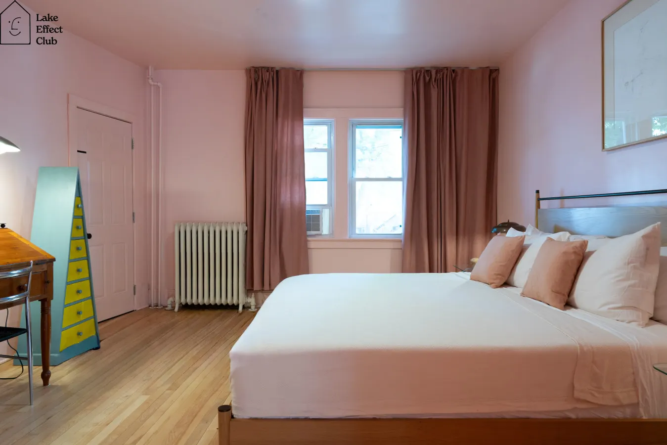 2BR Flat Near Brady St Lake Effect: The Sidney 16