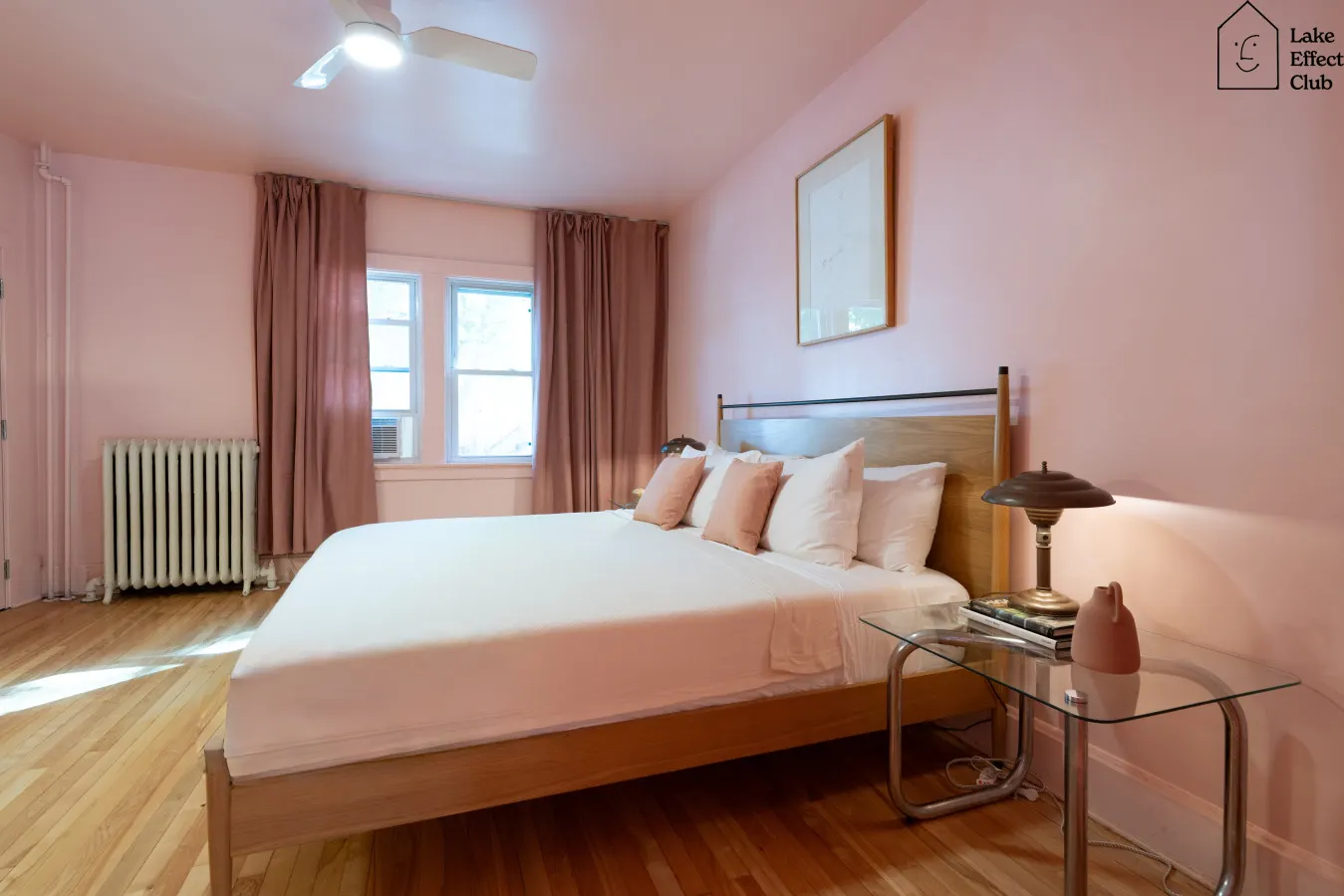 2BR Flat Near Brady St Lake Effect: The Sidney 17