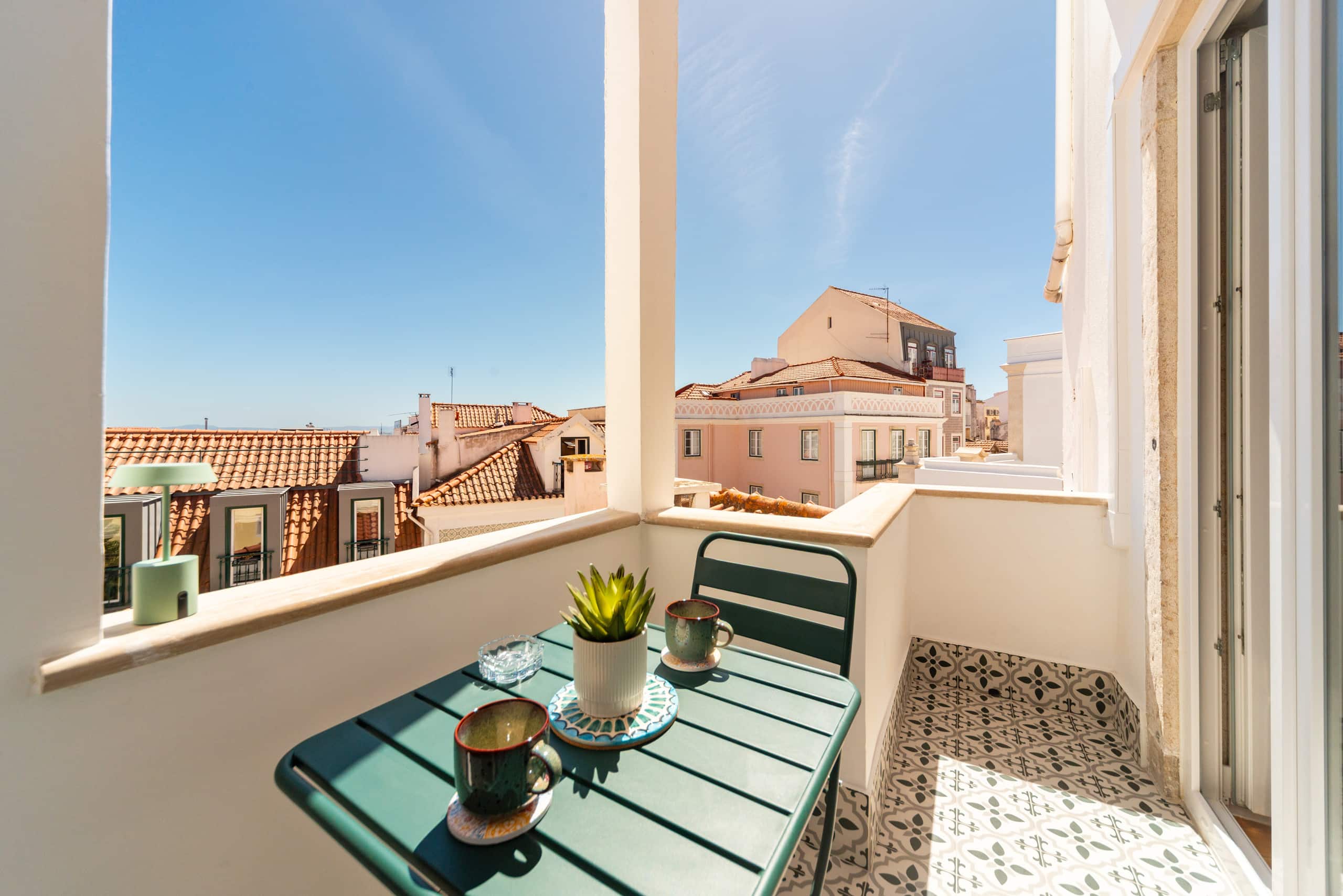 Estrela in the center of Lisbon, terrace & view of the Tagus 8