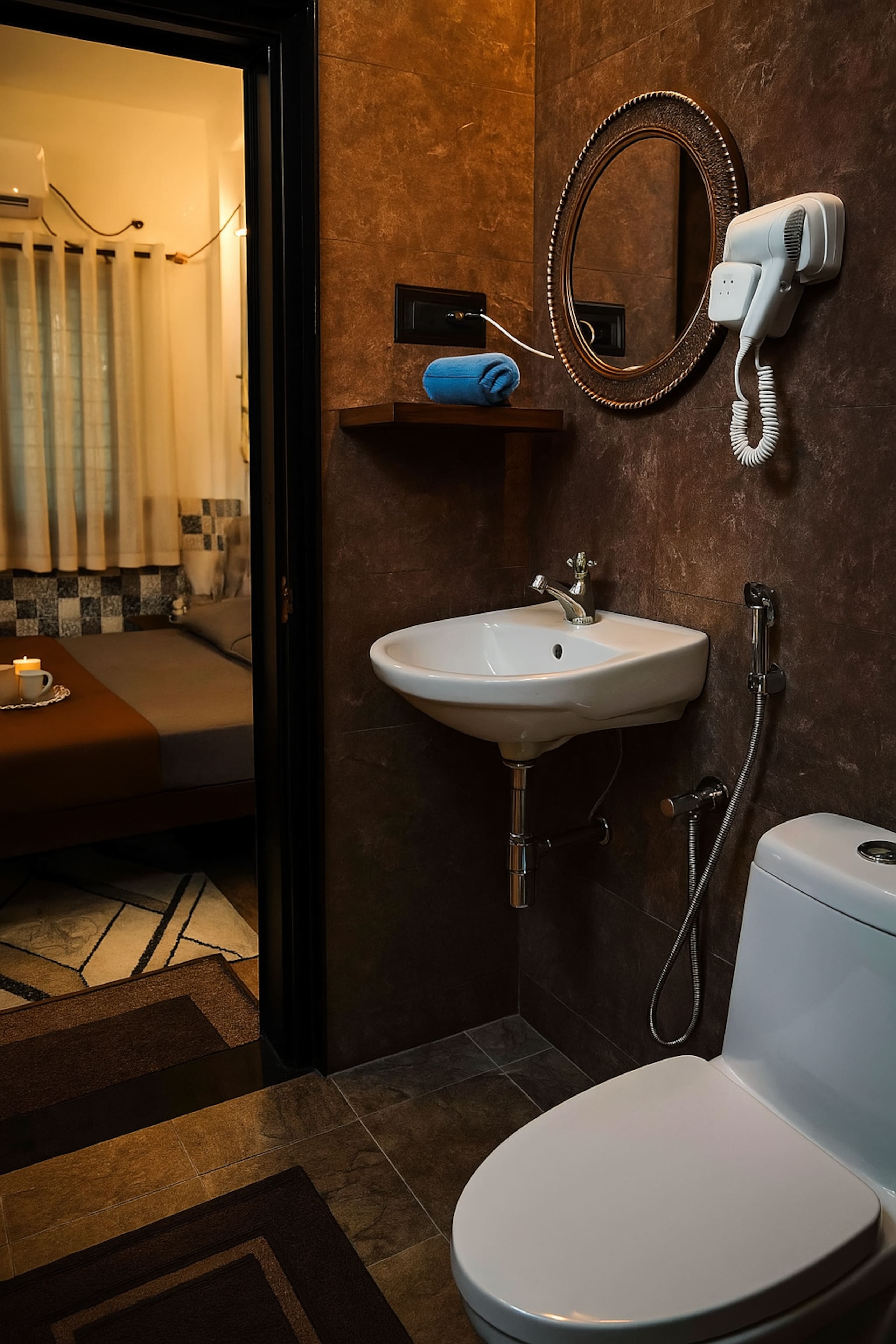 Boho Paradise | Luxurious 2BHK Apt | Near Thalassa 12