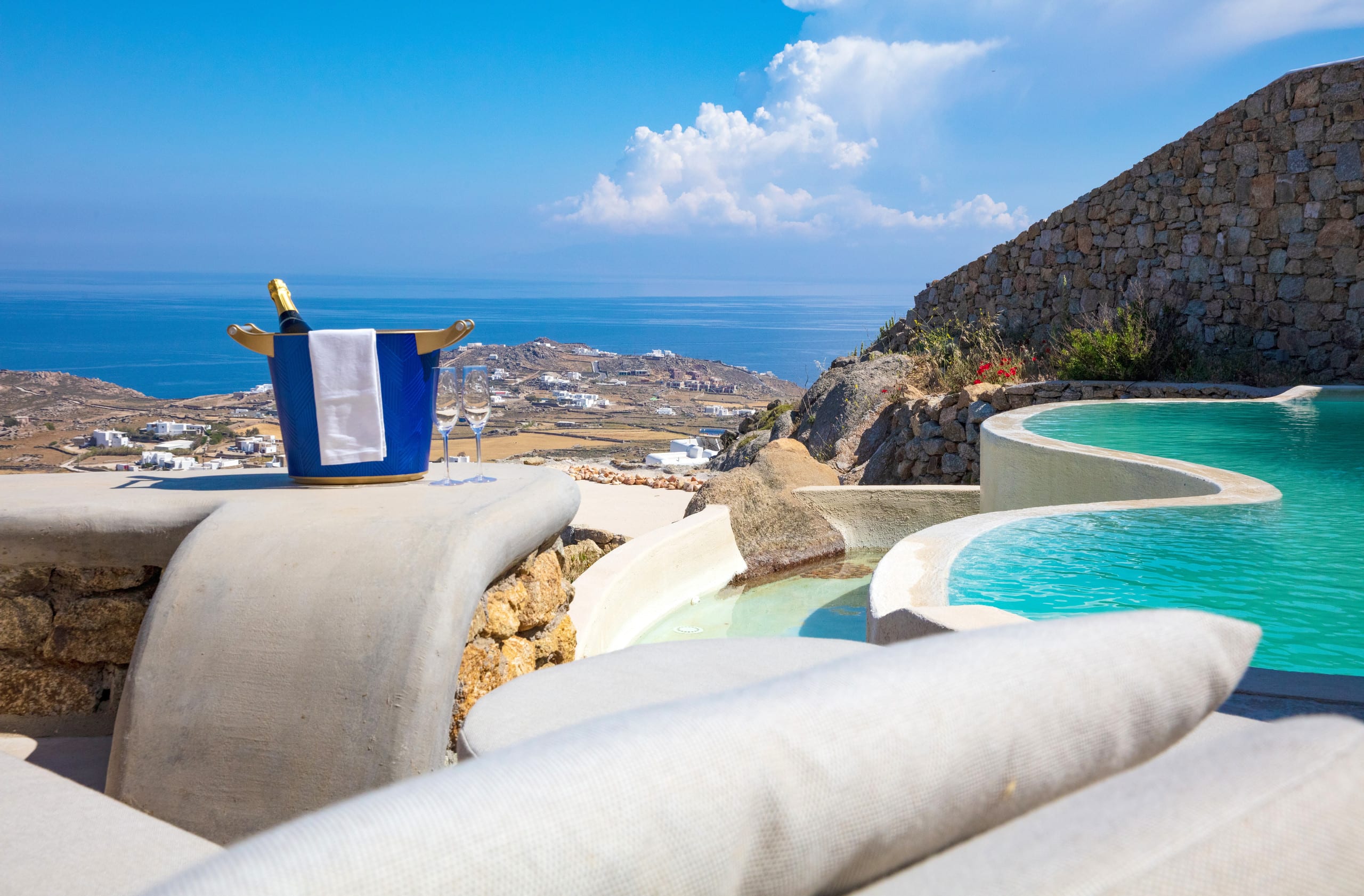 seaview suite/private pool/Mykonos/amallinisuites 27
