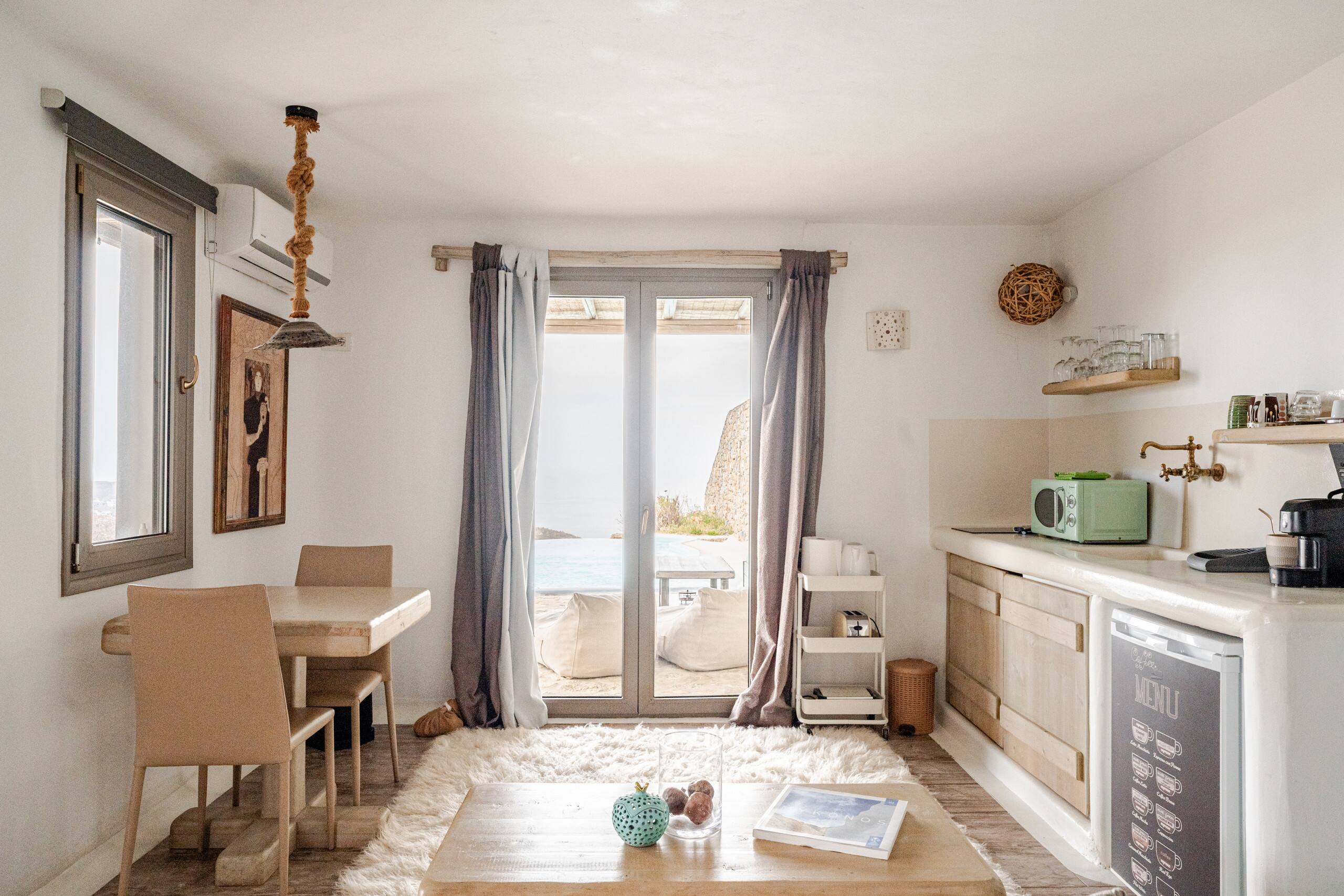 seaview suite/private pool/Mykonos/amallinisuites 15