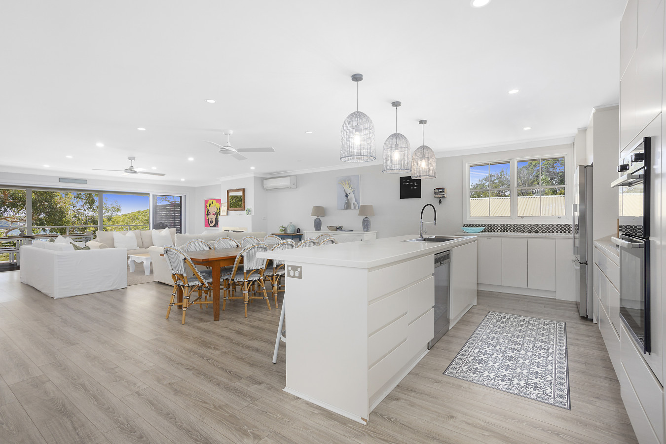 Discover Lambeth Walk Beach Home — photo 2