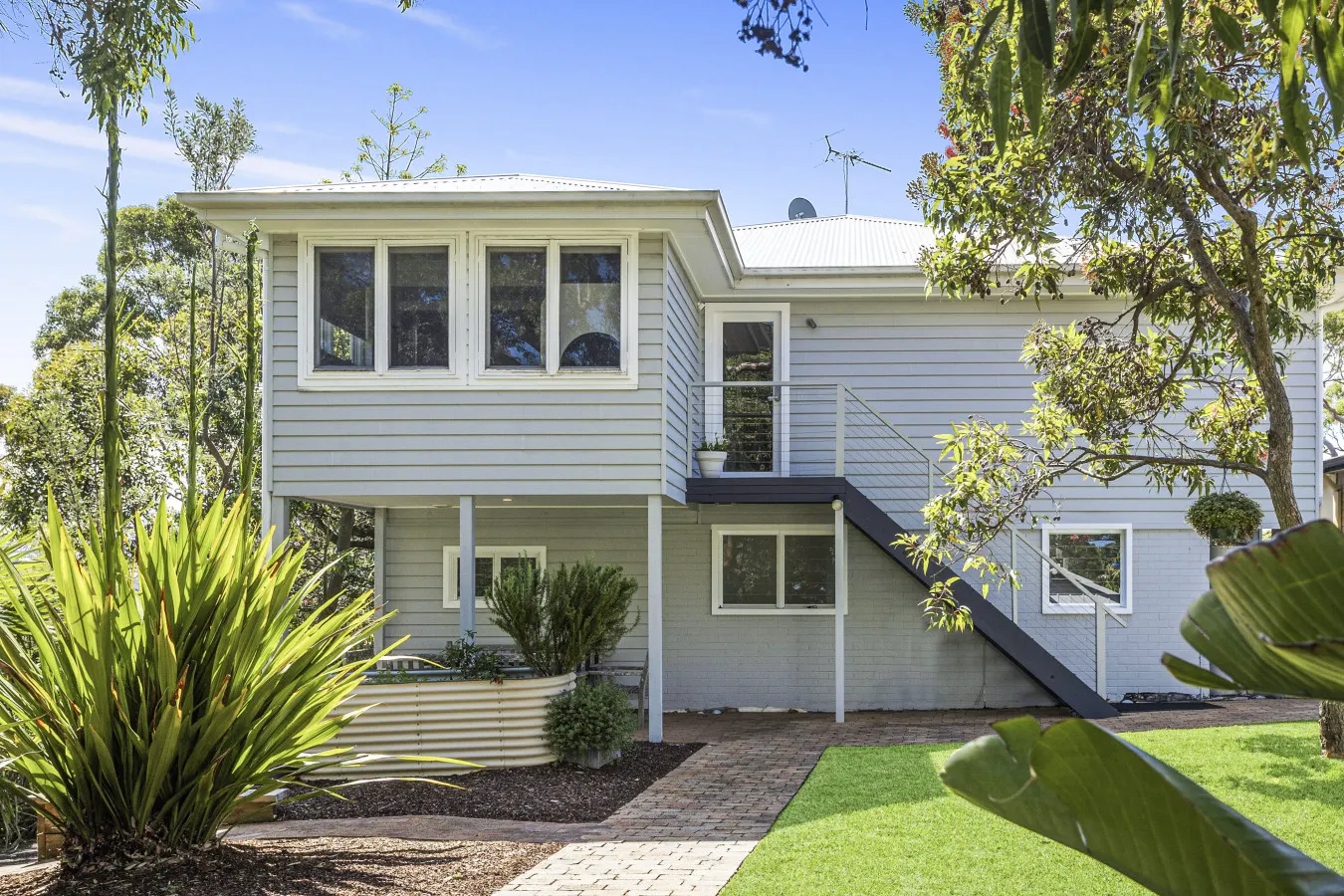 Discover Lambeth Walk Beach Home 17