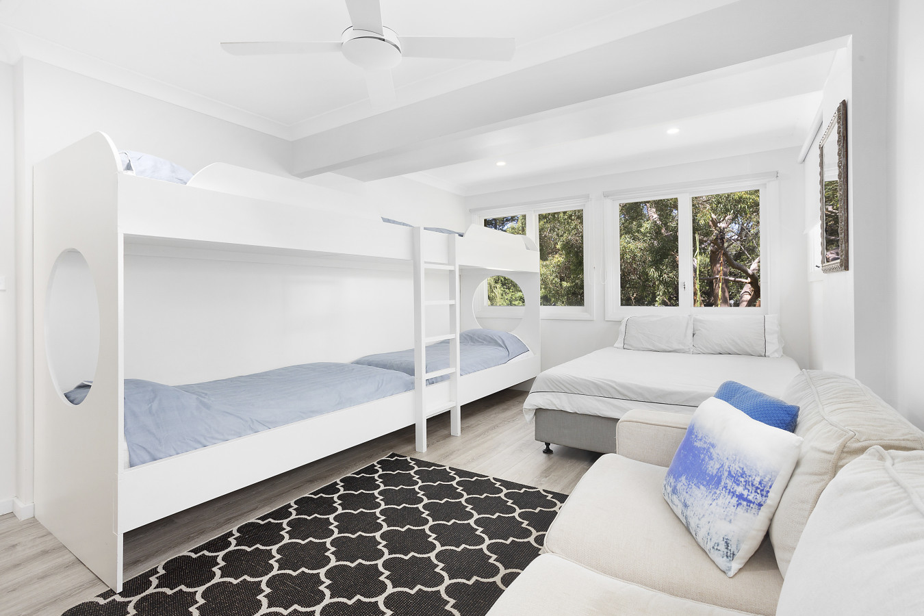Discover Lambeth Walk Beach Home — photo 3