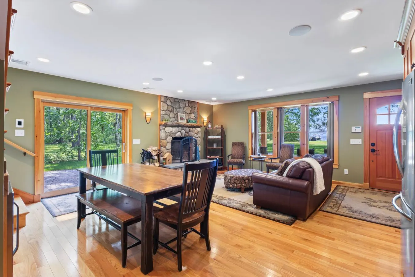 Perfect Pair on Sebago- TWO Beachfront Houses 11