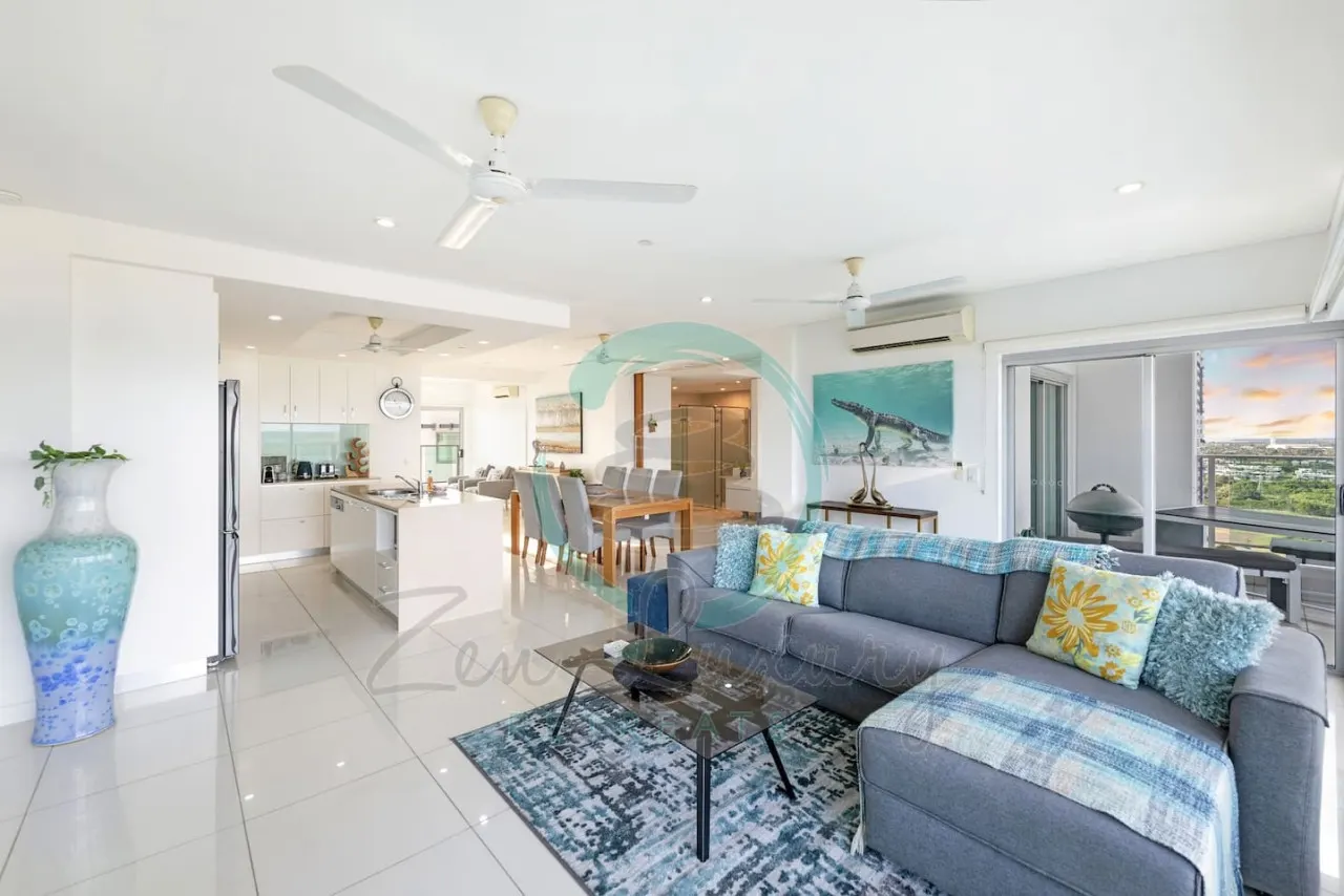 Zen By The Water: Top CBD Location ~ Pool ~ Views