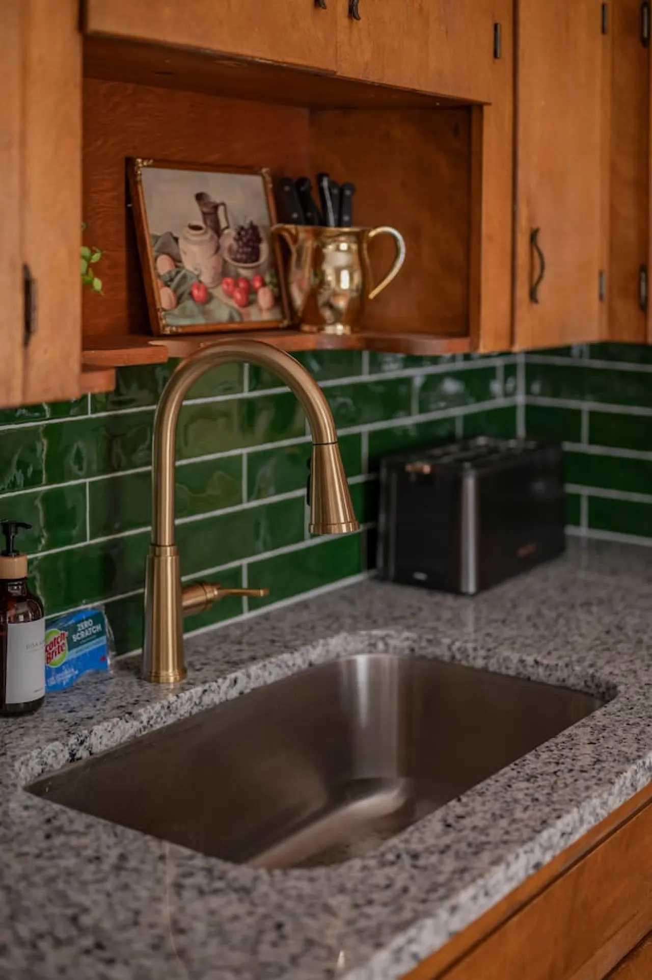 Cozy 3BR Home KING Bed ONLY 8-Min to LU! 18