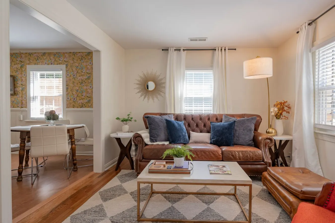 Cozy 3BR Home KING Bed ONLY 8-Min to LU! 7
