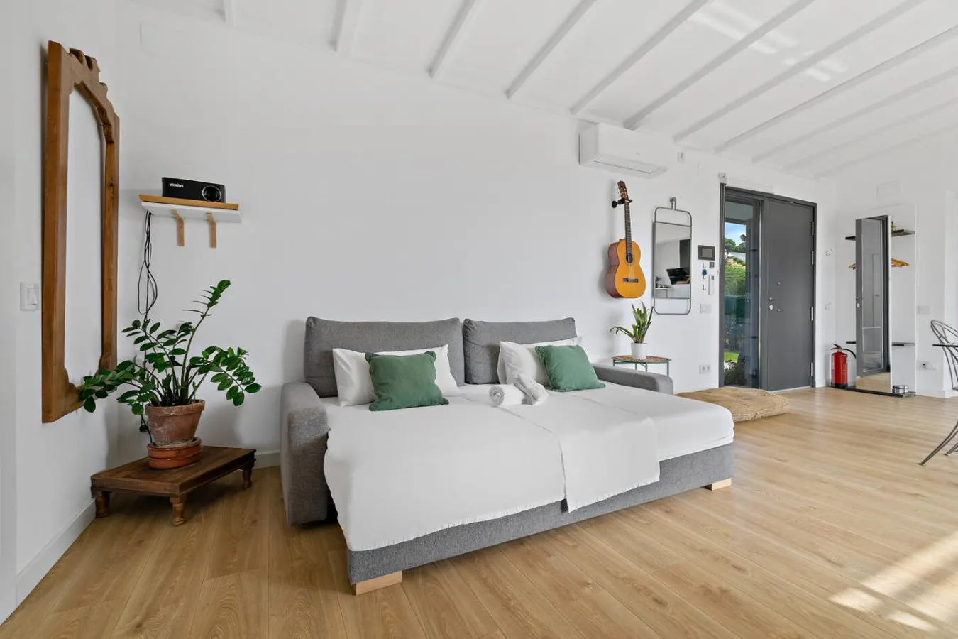 Beach 5☆Chic Home PerfectGetaway Amazing views 8