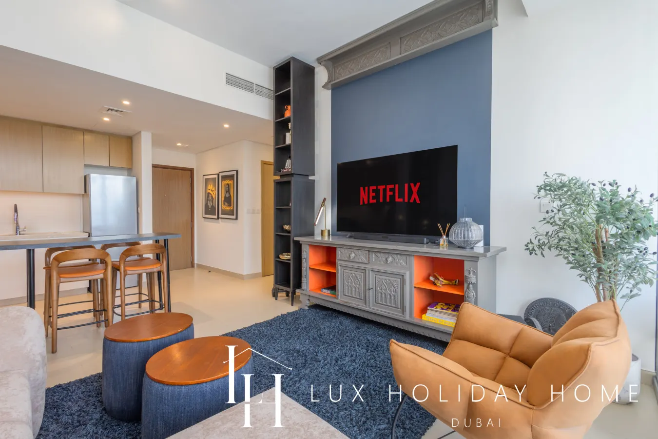 LUX 52 42 Deluxe Marina View Suite 3 9
