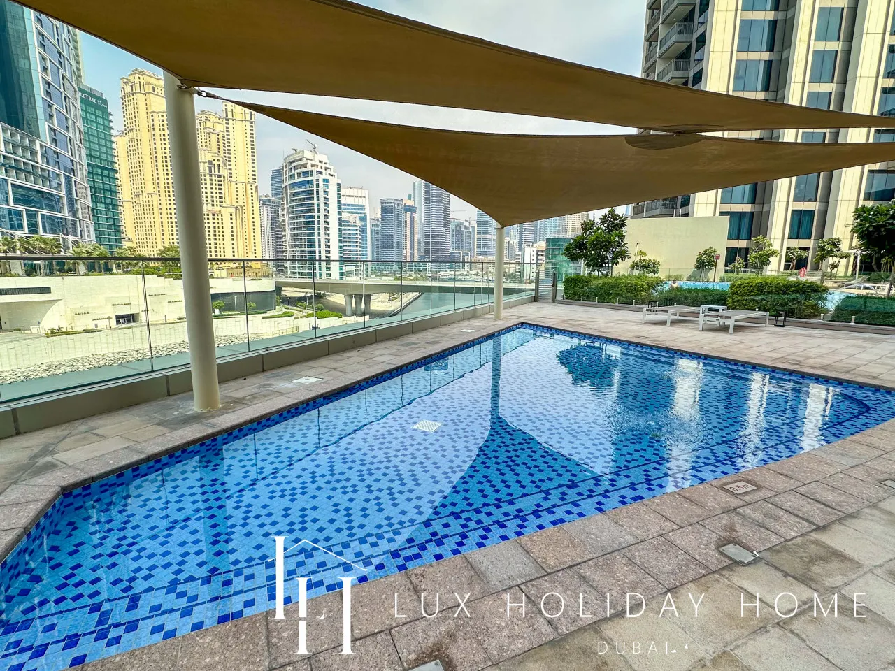 LUX 52 42 Deluxe Marina View Suite 3 19