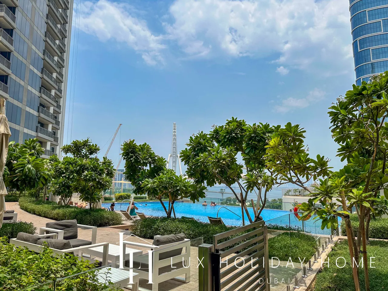 LUX 52 42 Deluxe Marina View Suite 3 20