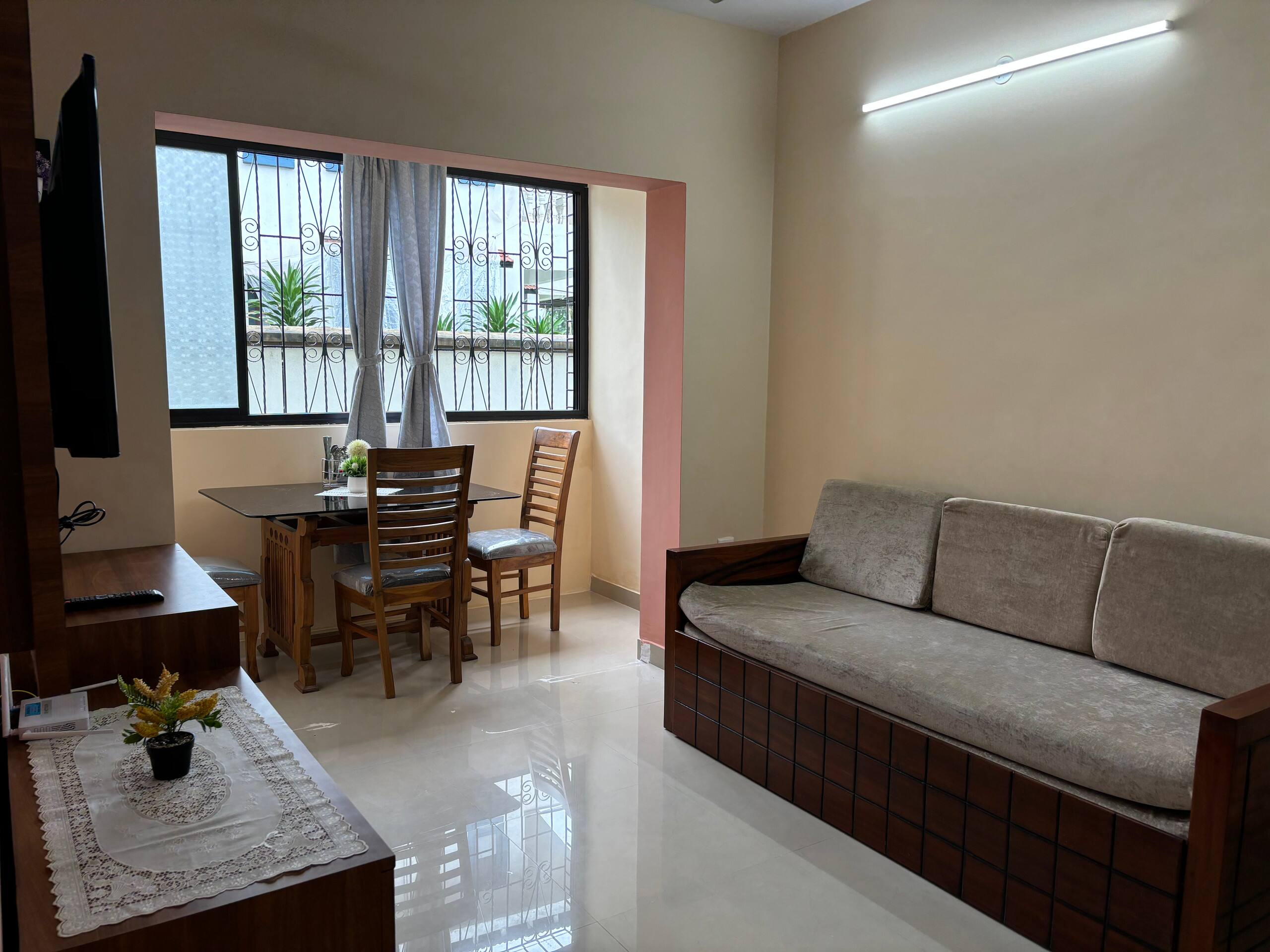 * Furtado's condo * 2