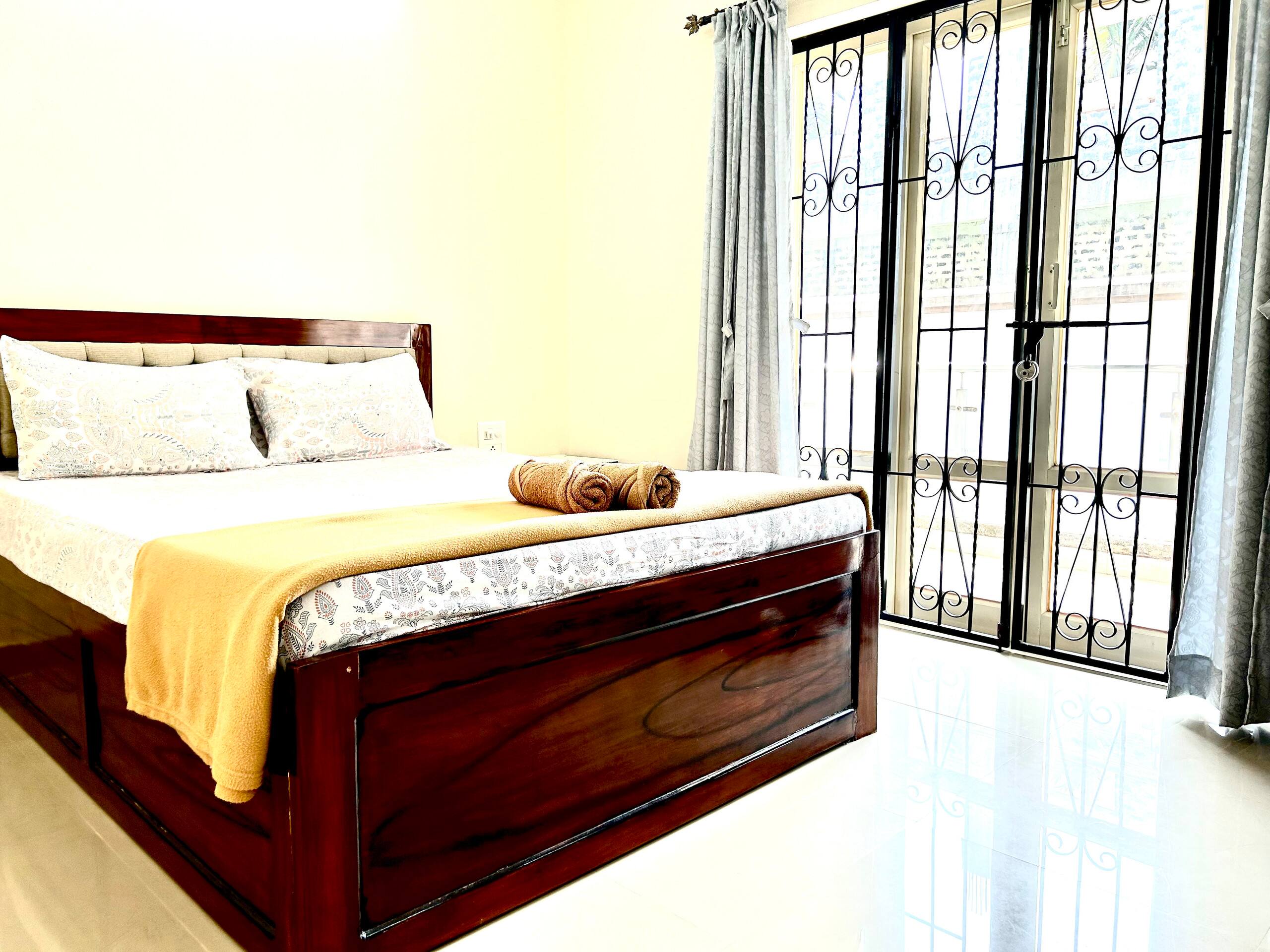 * Furtado's condo * 1