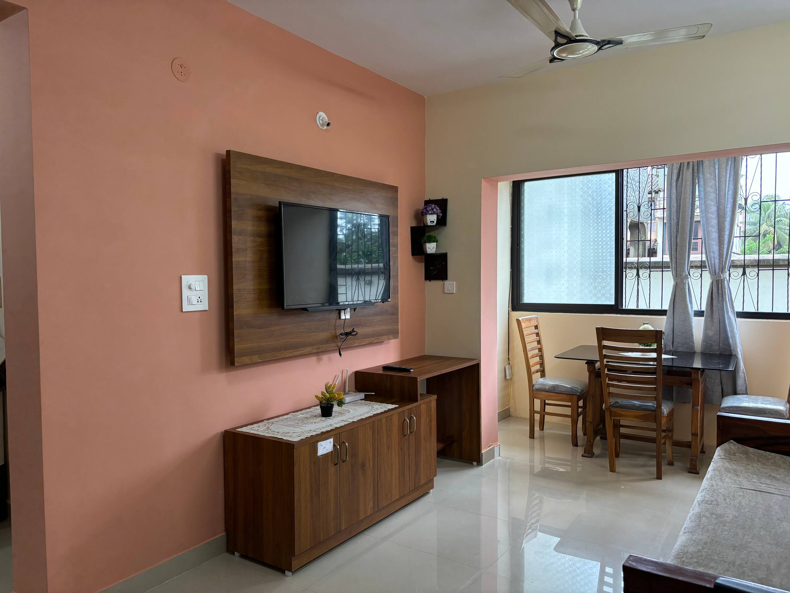 * Furtado's condo * 8