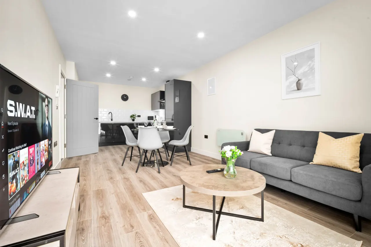 Stylish 2 Bed Apartment - Smart TV - WIFI - Jewellery Quarter 11