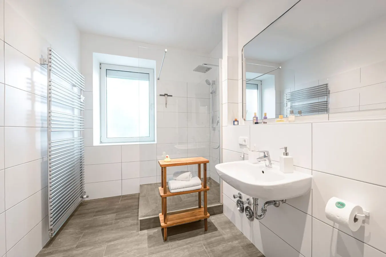 One-Bedroom Apartment in Friedrichshain (LUME One) 8