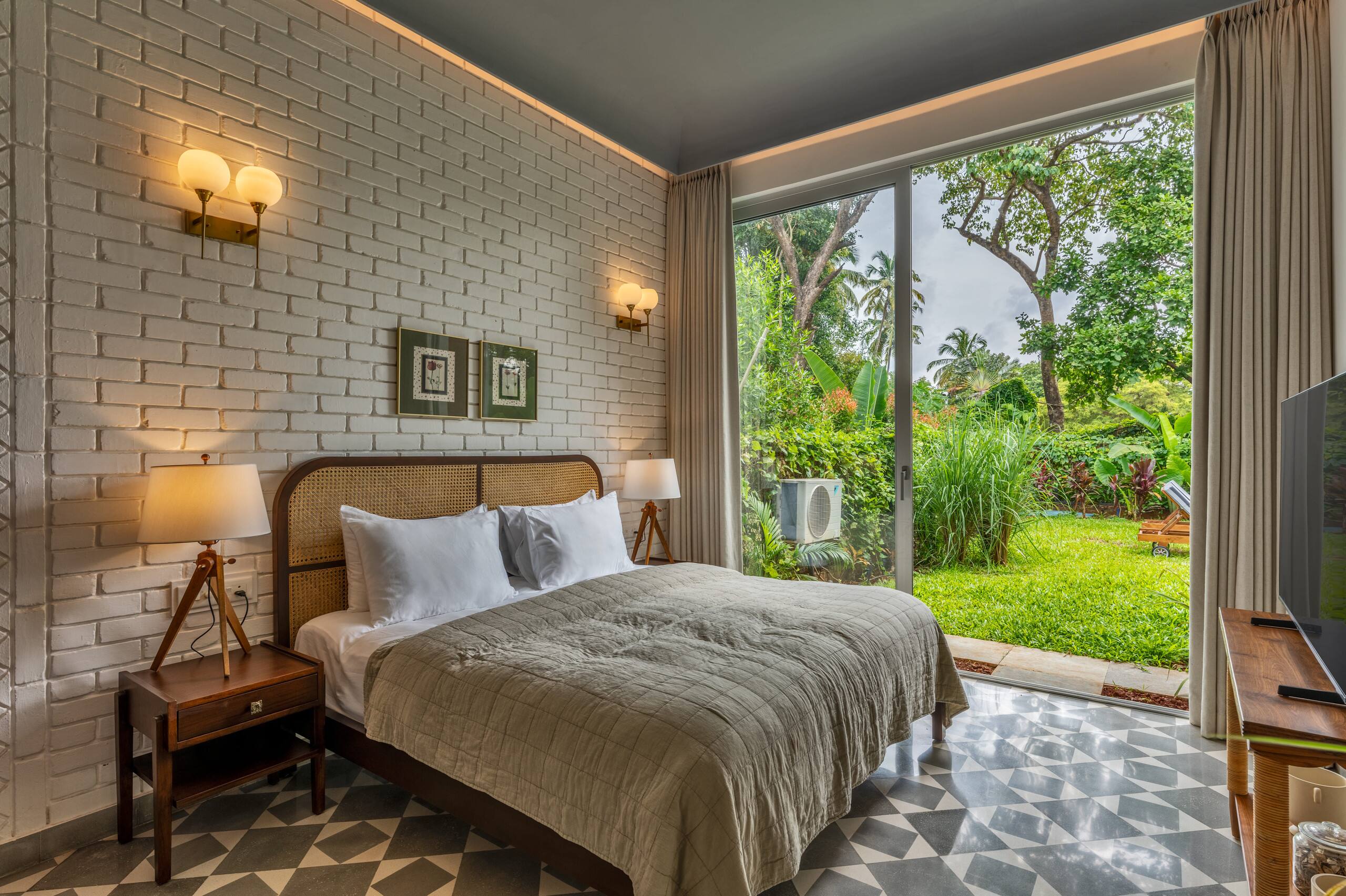 LaDora Serene villa 7m Walk Vagator beach Pvt Pool 8