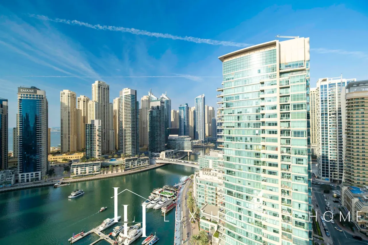LUX The Vida Marina Residence 3 10