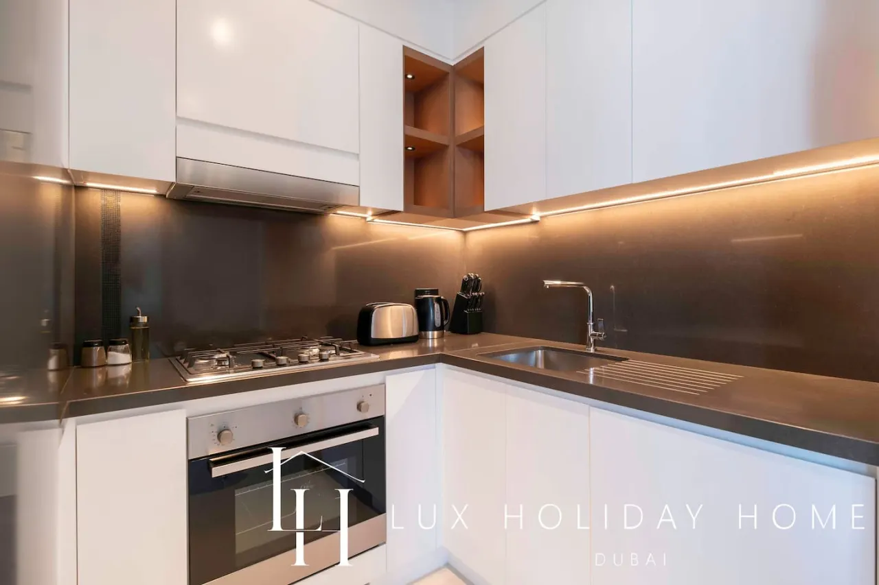 LUX The Vida Marina Residence 3 11