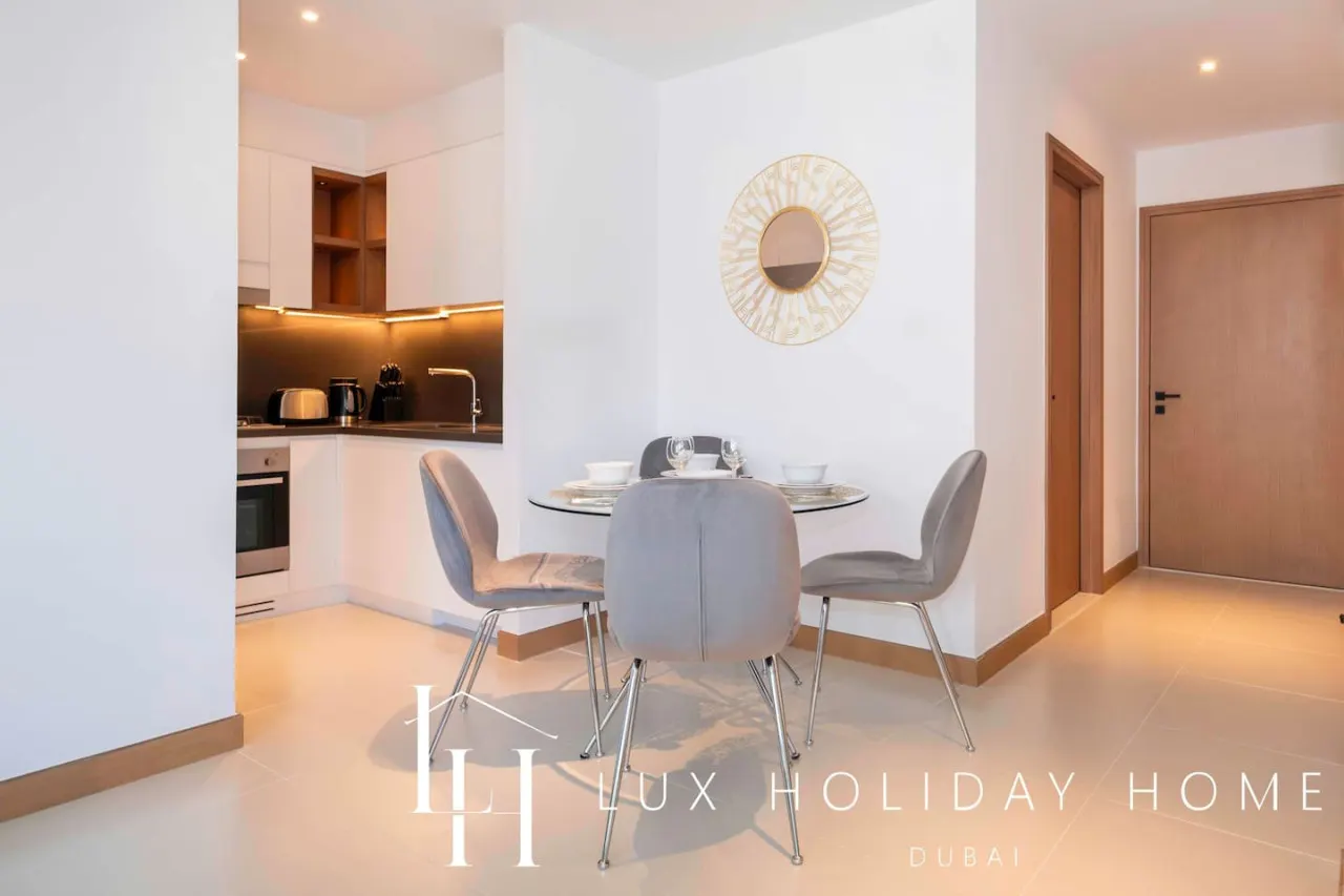 LUX The Vida Marina Residence 3 12