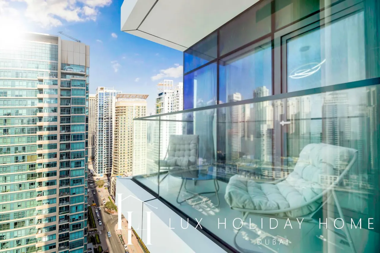 LUX The Vida Marina Residence 3 15