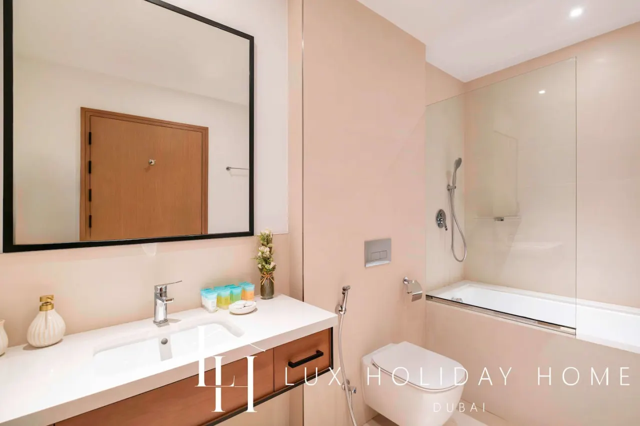 LUX The Vida Marina Residence 3 16