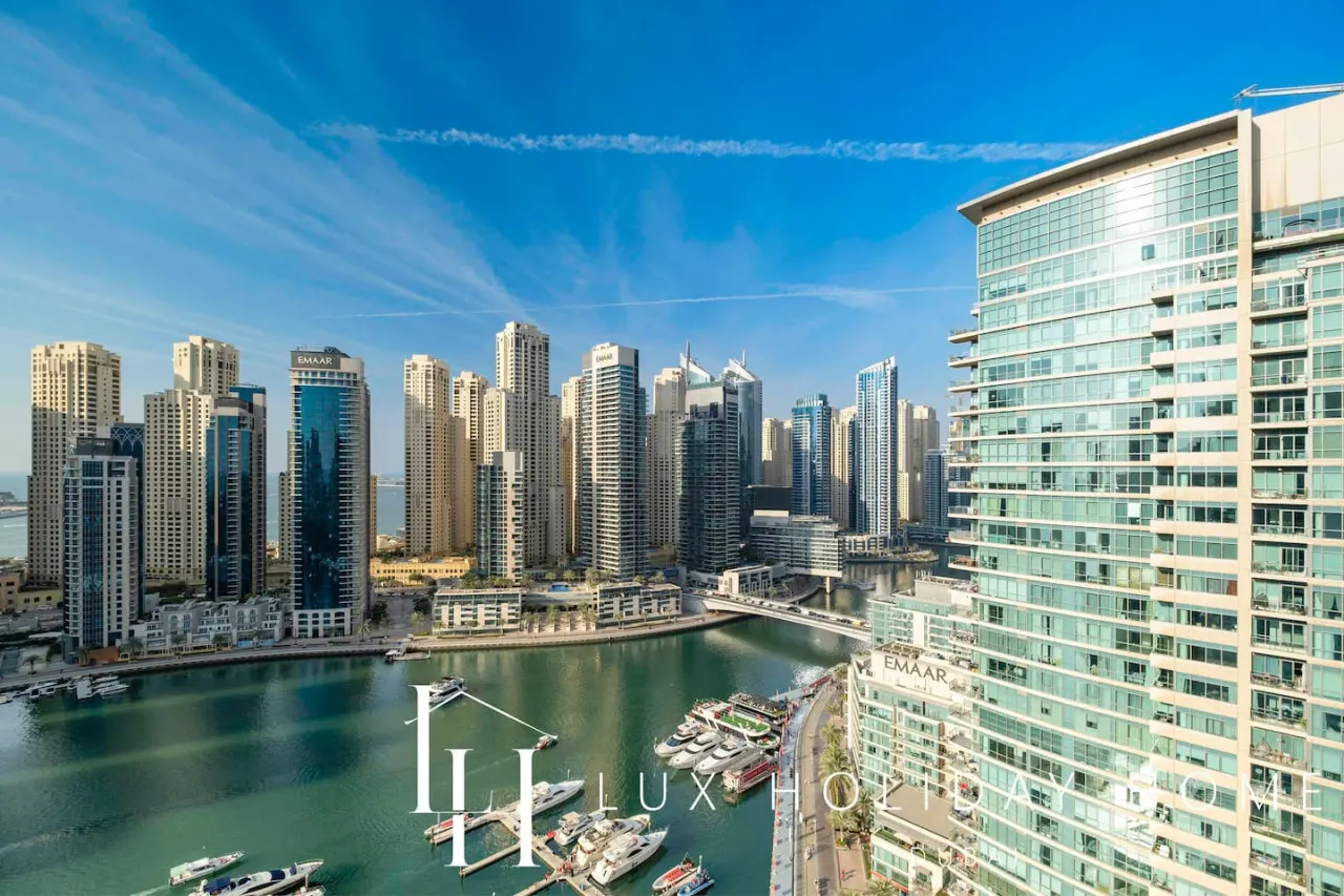 LUX The Vida Marina Residence 3 17