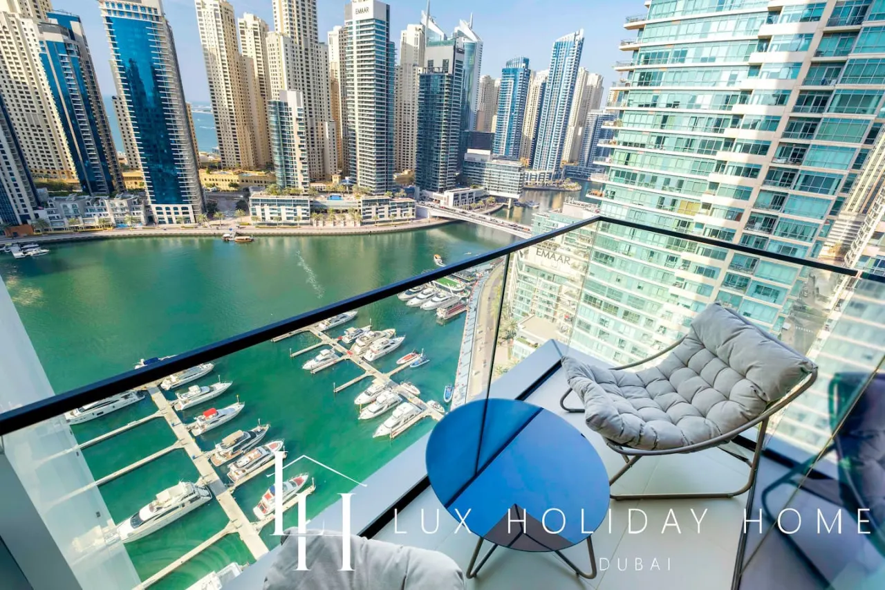LUX The Vida Marina Residence 3 18