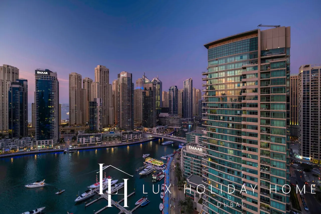 LUX The Vida Marina Residence 3 19