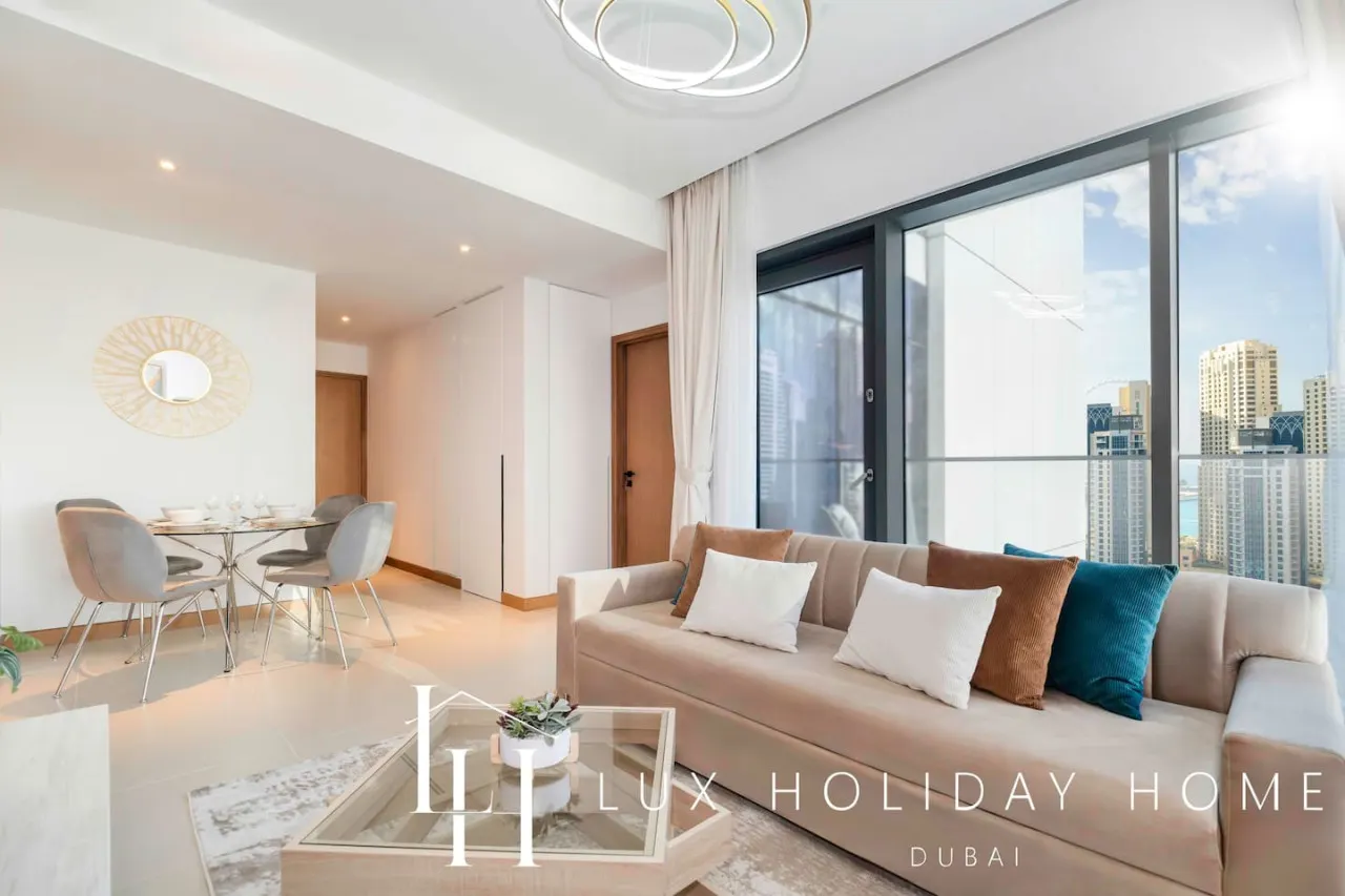 LUX The Vida Marina Residence 3 6