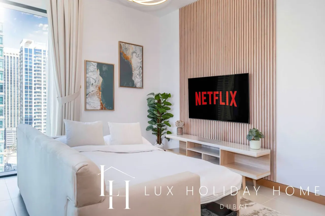 LUX The Vida Marina Residence 3 8