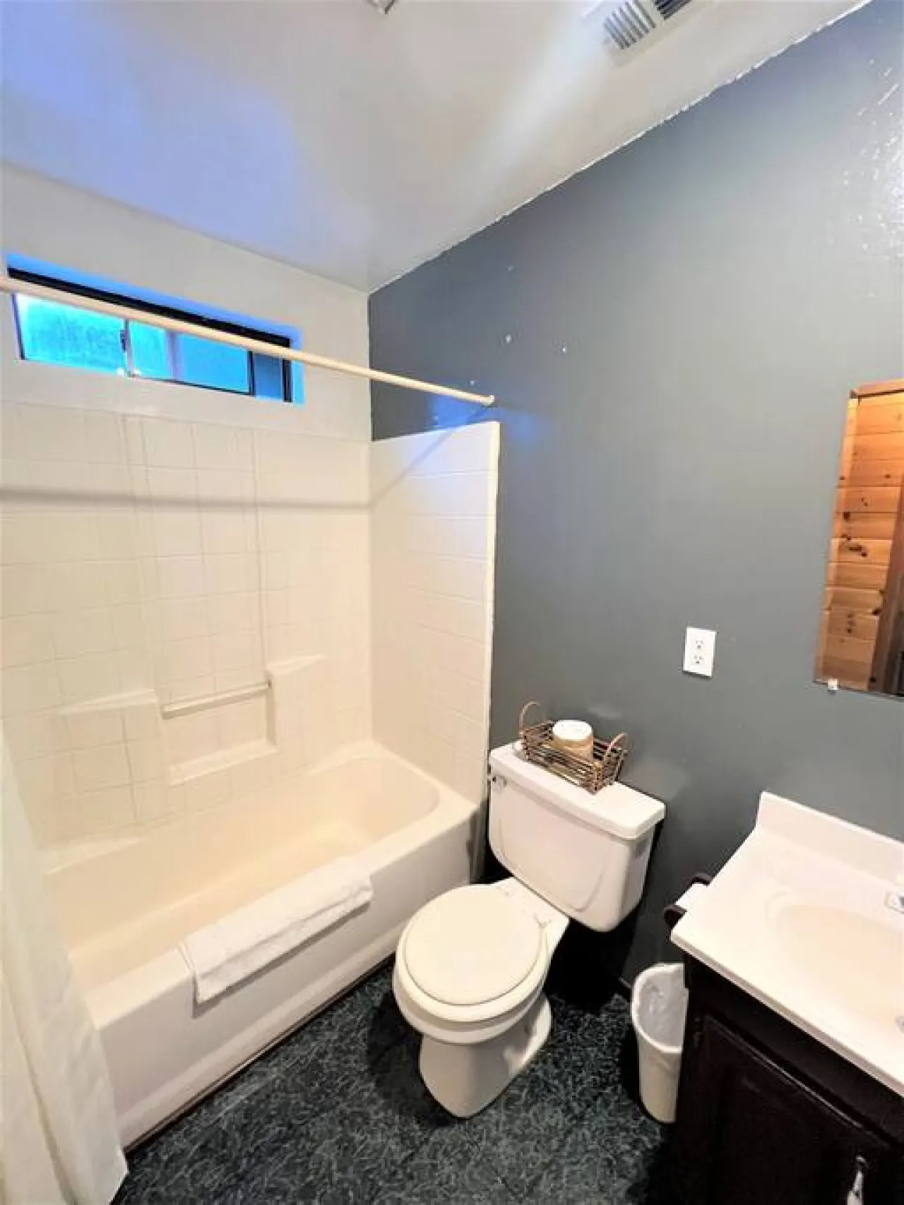 Secluded 2Bd Suite w/ Hot tub! - Bear Manor #10 — photo 3