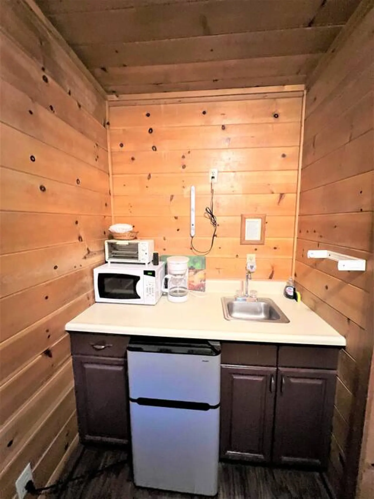 Secluded 2Bd Suite w/ Hot tub! - Bear Manor #10 — photo 5
