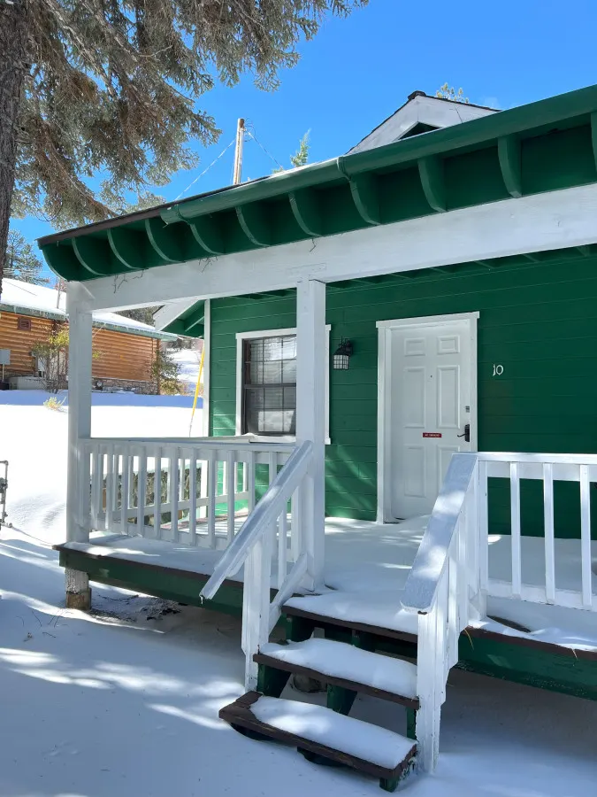Secluded 2Bd Suite w/ Hot tub! - Bear Manor #10 6