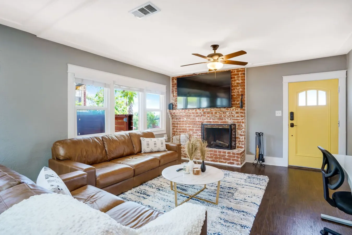 Casa Urbana -3BR/3BA- Modern Retreat