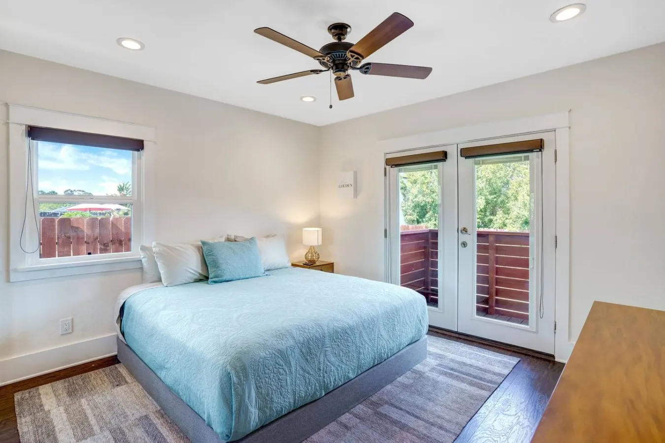 Casa Urbana -3BR/3BA- Modern Retreat 12