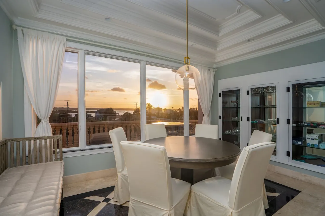 Sunrise at the Beach Luxury Oceanfront Escape — photo 5