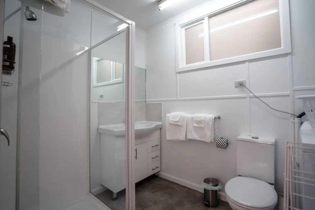 Ms Sophia's Studio Apartment - Historic Battery Pt 11