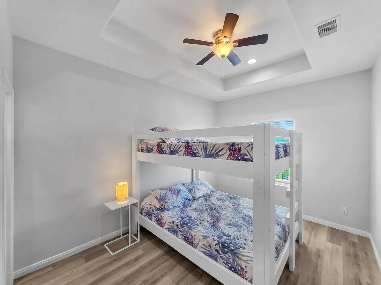 Beach Bum, Bolivar Peninsula, Sleeps 14, 4 Bedrooms, In Town, Pet & Kid Friendly, Walk to Beach, Fully Fenced Back Yard 18
